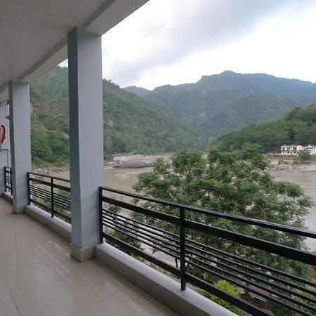 H7 Stay On The Ganges, Yoga & Spa Resort, Rishikesh Exterior photo