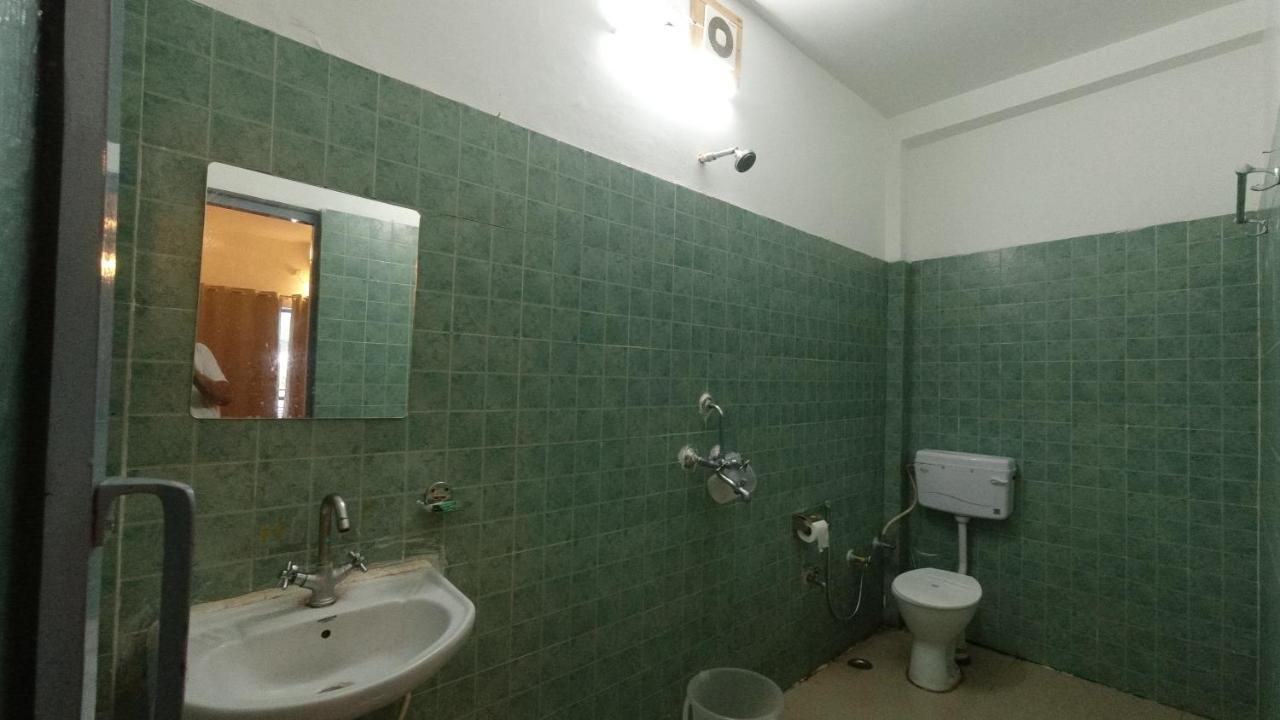 H7 Stay On The Ganges, Yoga & Spa Resort, Rishikesh Exterior photo