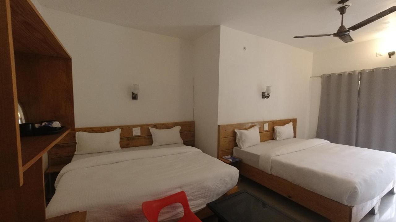 H7 Stay On The Ganges, Yoga & Spa Resort, Rishikesh Exterior photo